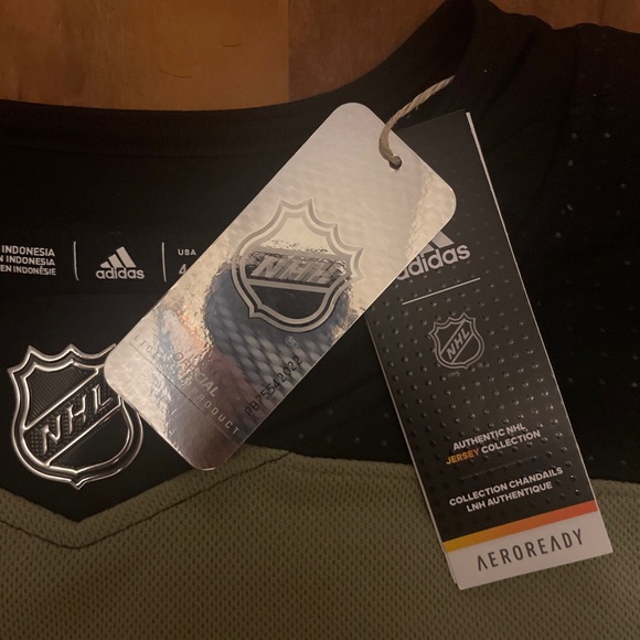 CUSTOM CAPITALS ALEX OVECHKIN SALUTE TO SERVICE JERSEY SIZE:44 - Picture 1 of 5